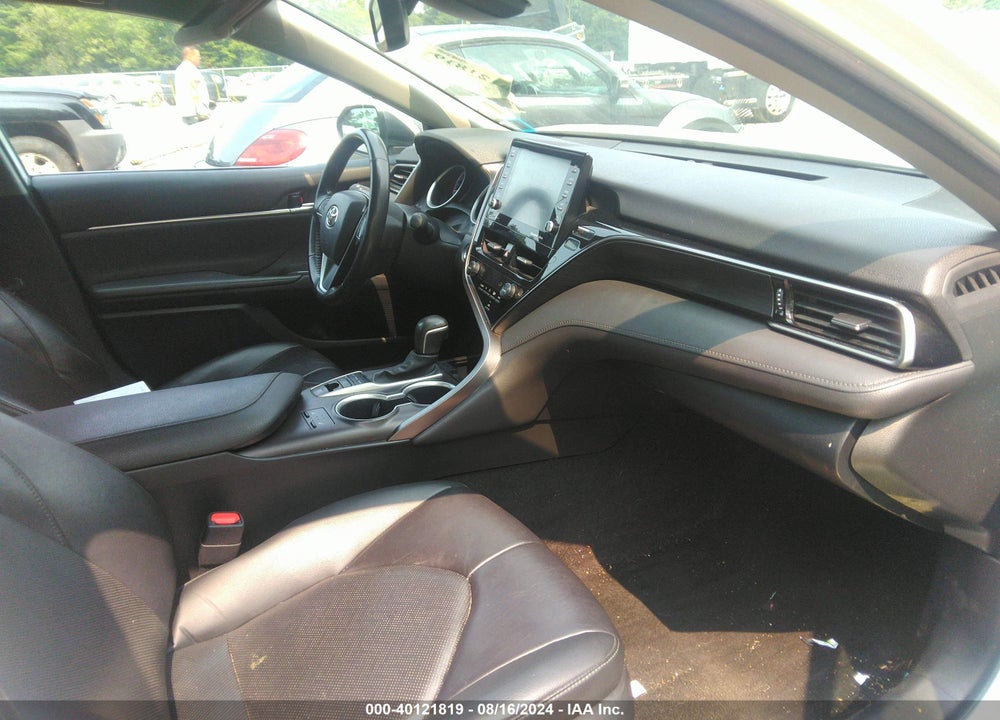 2021 TOYOTA CAMRY XLE VIN: 4T1F11AK3MU427373