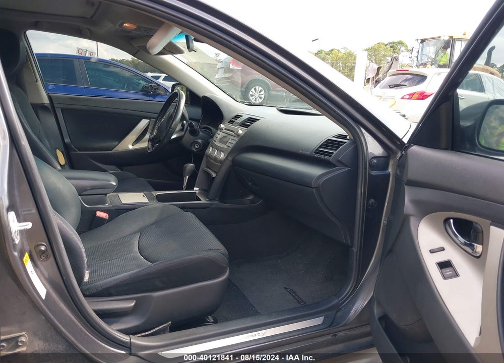 2011 TOYOTA CAMRY SE VIN: 4T1BF3EK2BU738313