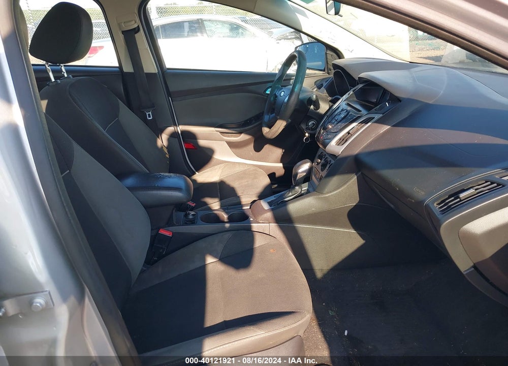 2014 FORD FOCUS SE VIN: 1FADP3F26EL181365
