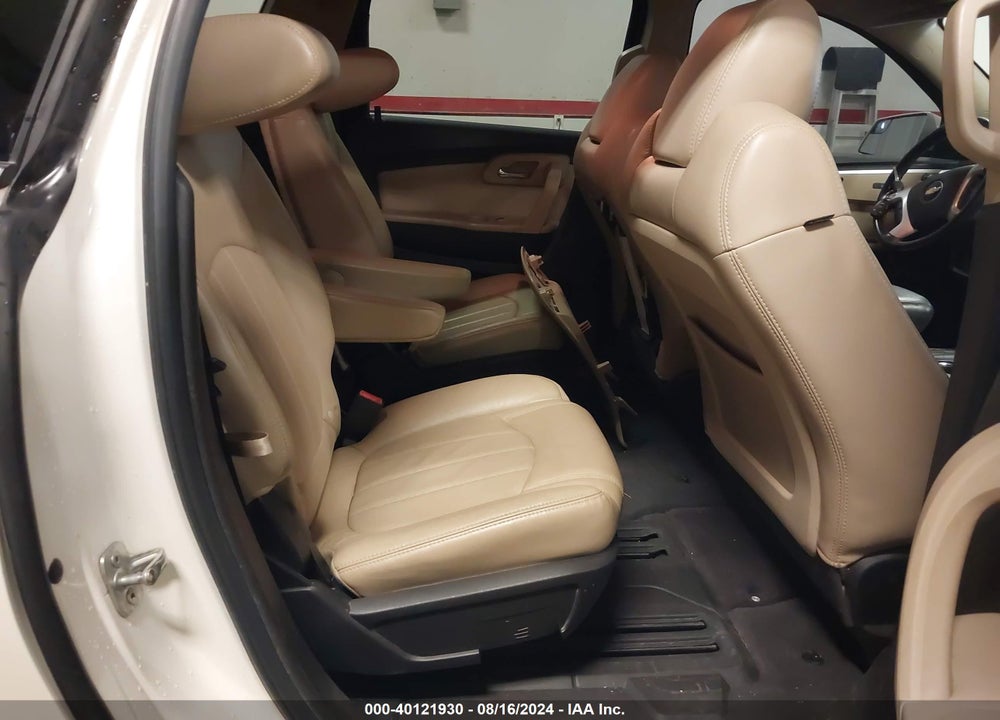 2011 CHEVROLET TRAVERSE LTZ VIN: 1GNKRLED8BJ122475