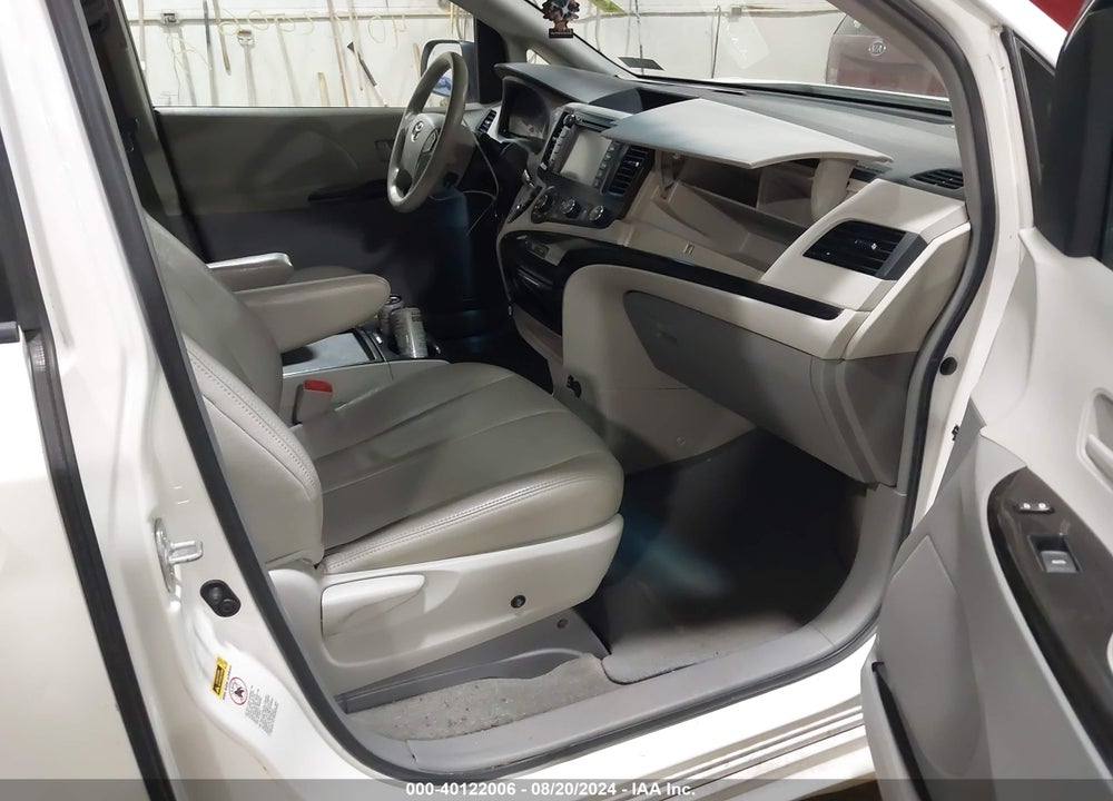 2011 TOYOTA SIENNA LE V6 VIN: 5TDKK3DC0BS123449