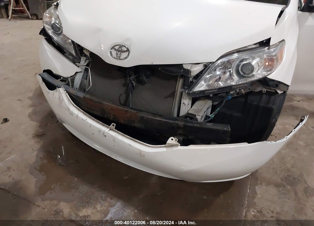 2011 TOYOTA SIENNA LE V6 VIN: 5TDKK3DC0BS123449