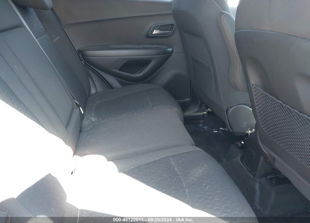 2021 CHEVROLET TRAX AWD LS VIN: KL7CJNSB6MB349791