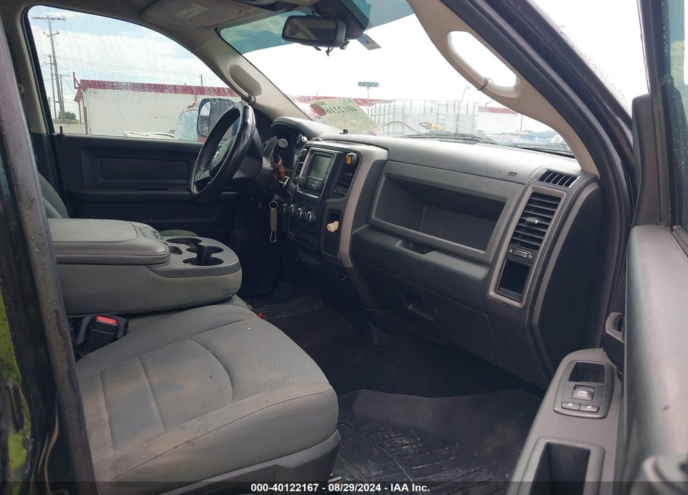 2016 RAM 2500 TRADESMAN VIN: 3C6UR5CL3GG167069