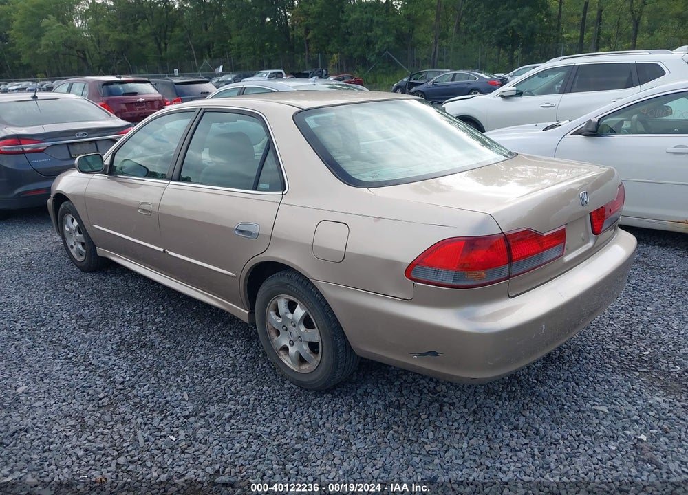 2002 HONDA ACCORD 2.3 EX/2.3 SE VIN: 1HGCG66882A112780