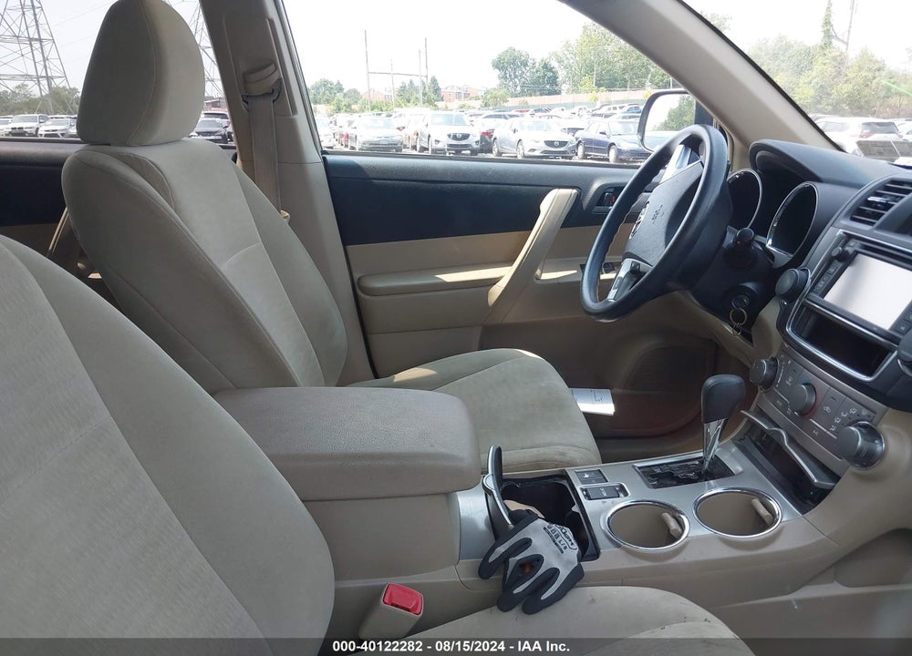 2013 TOYOTA HIGHLANDER BASE PLUS V6 VIN: 5TDBK3EH4DS192934
