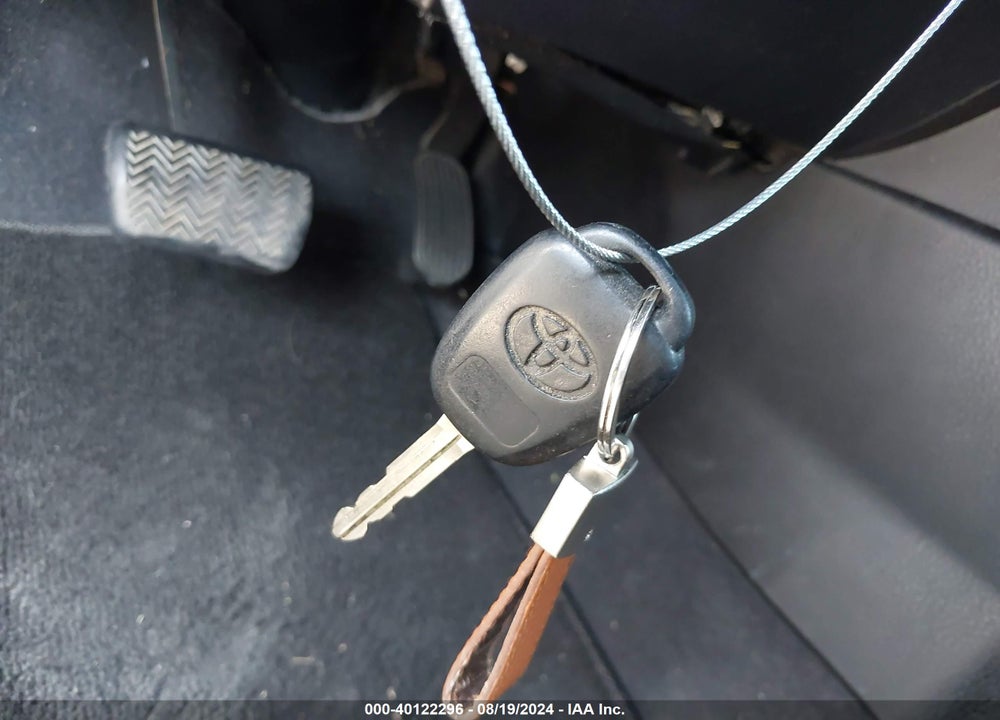 2014 TOYOTA COROLLA VIN: 5YFBURHE7EP106878