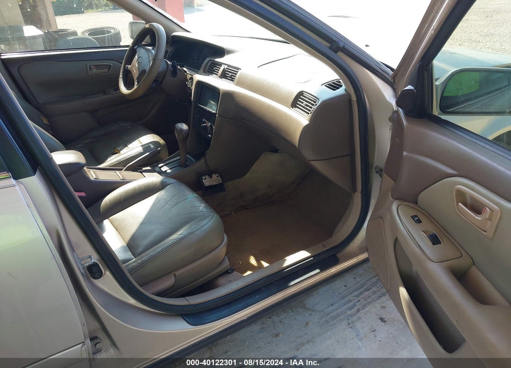 2000 TOYOTA CAMRY CE/LE/XLE VIN: 4T1BG22K5YU755790