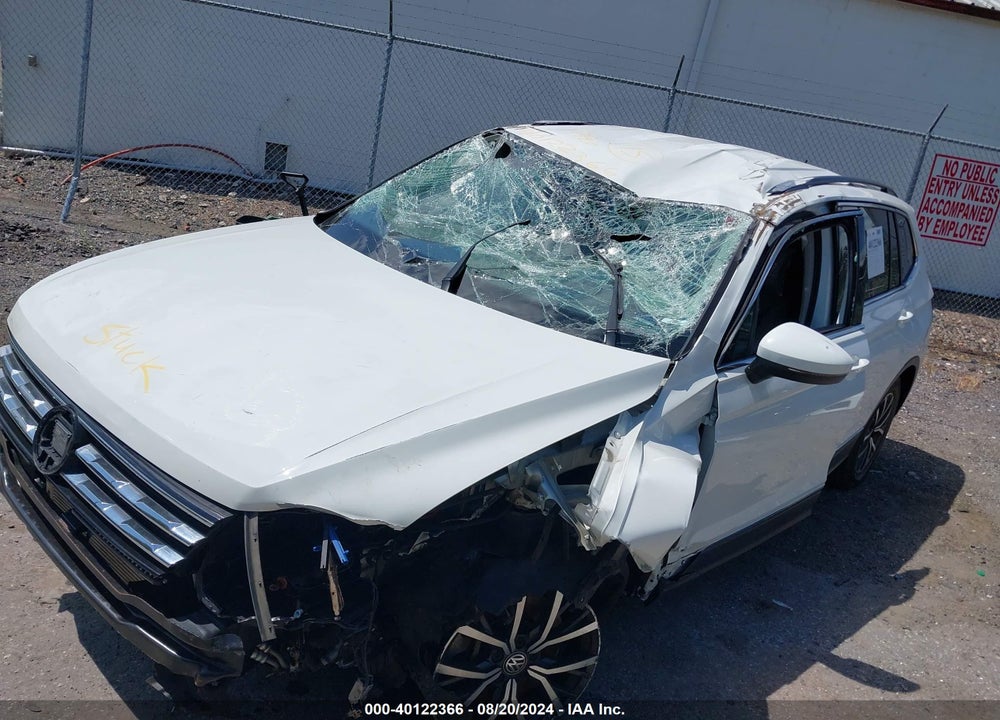 2018 VOLKSWAGEN TIGUAN 2.0T SE/2.0T SEL VIN: 3VV3B7AX2JM207825