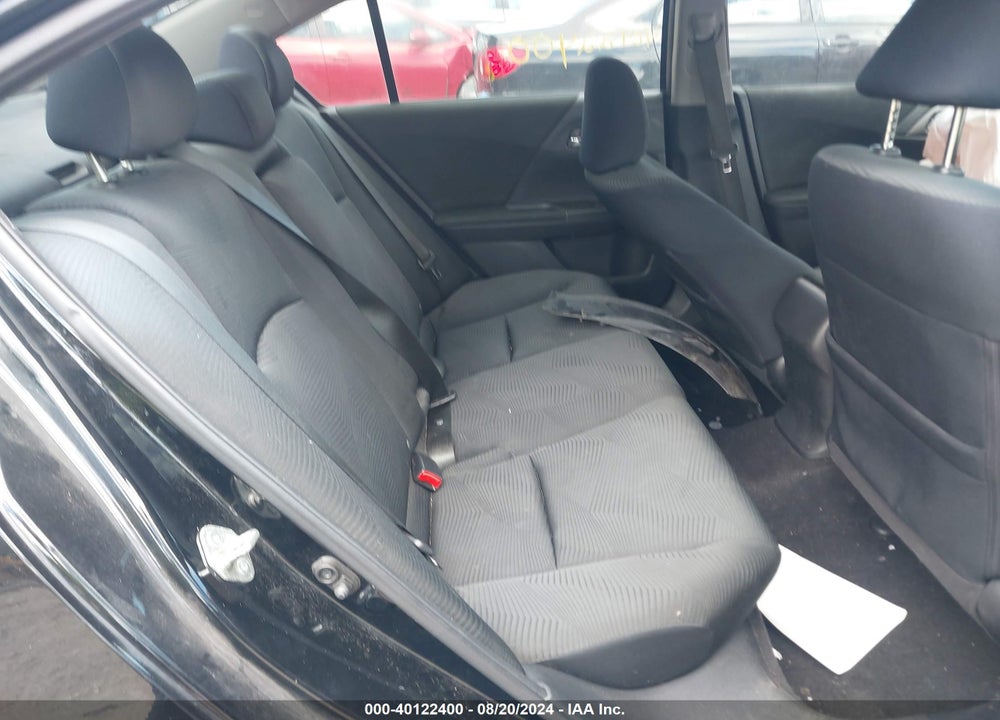 2015 HONDA ACCORD LX VIN: 1HGCR2F33FA007870
