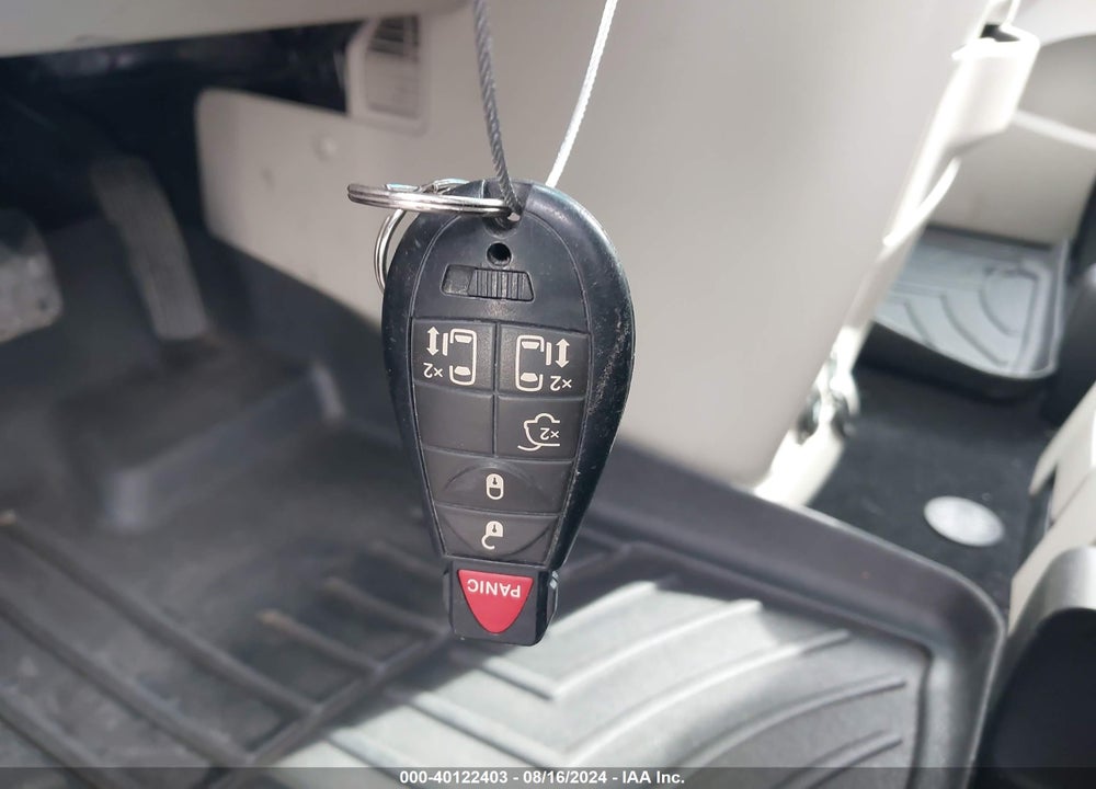 2014 CHRYSLER TOWN & COUNTRY TOURING VIN: 2C4RC1BG6ER112698