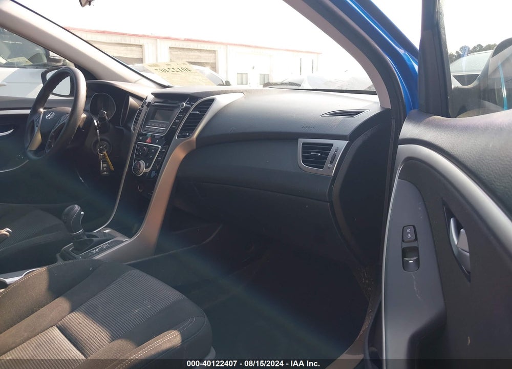 2017 HYUNDAI ELANTRA GT VIN: KMHD35LH9HU353876