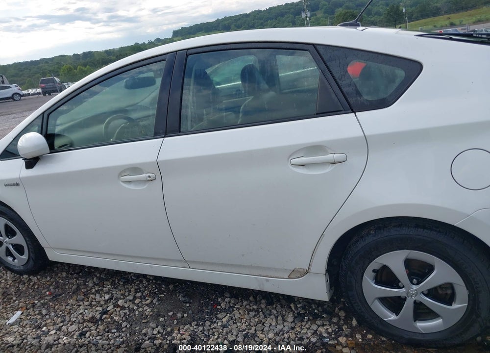 2013 TOYOTA PRIUS FOUR VIN: JTDKN3DU1D5575922