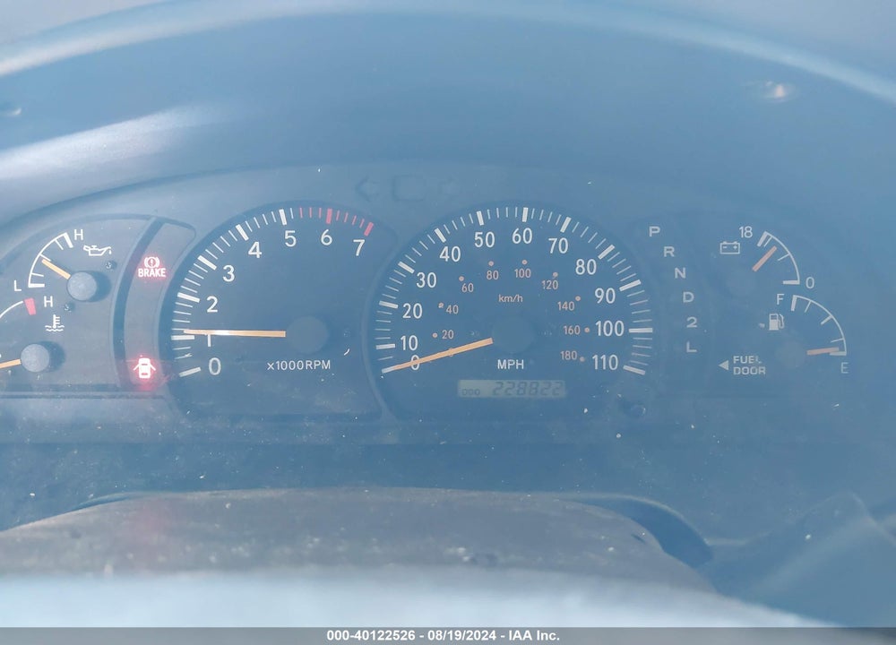 2002 TOYOTA TUNDRA SR5 V8 VIN: 5TBBT44132S321985