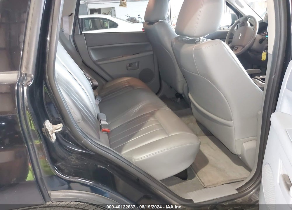 2007 JEEP GRAND CHEROKEE LAREDO VIN: 1J8GR48K57C646038