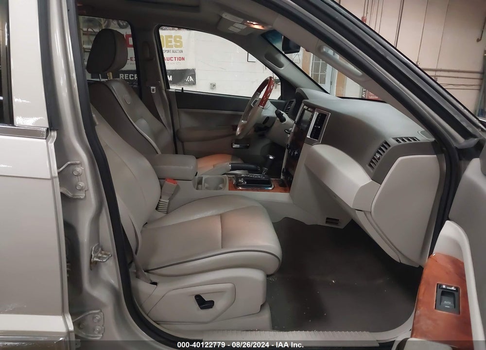 2008 JEEP GRAND CHEROKEE OVERLAND VIN: 1J8HR68M48C158878