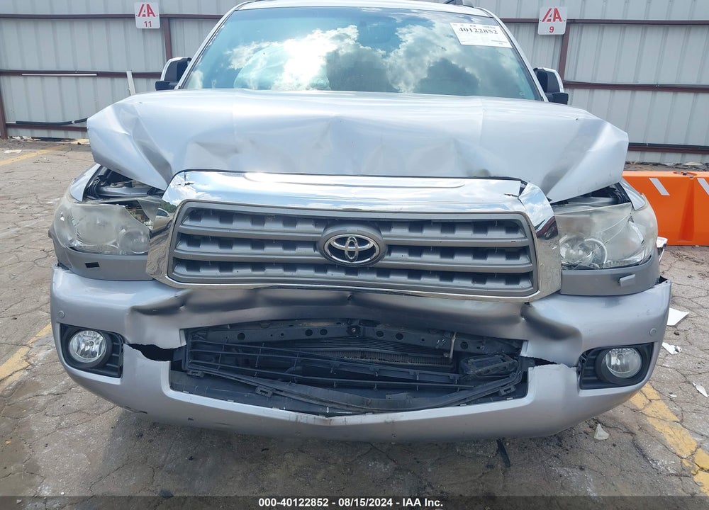 2011 TOYOTA SEQUOIA PLATINUM 5.7L V8 VIN: 5TDYY5G11BS033483
