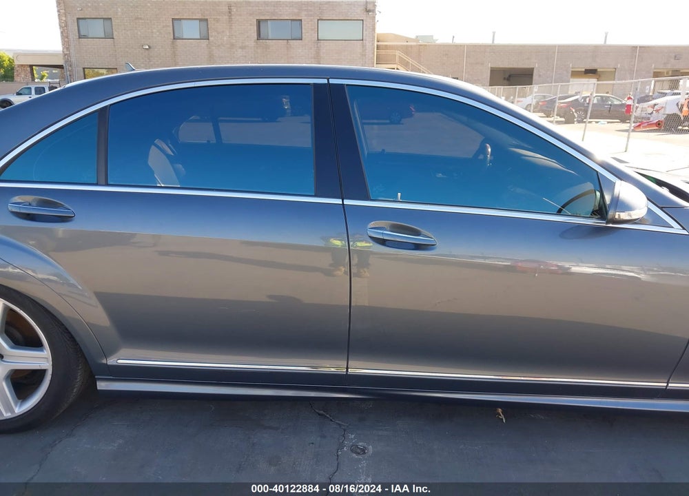 2009 MERCEDES-BENZ S 550 VIN: WDDNG71X59A250305