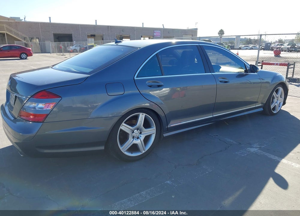 2009 MERCEDES-BENZ S 550 VIN: WDDNG71X59A250305