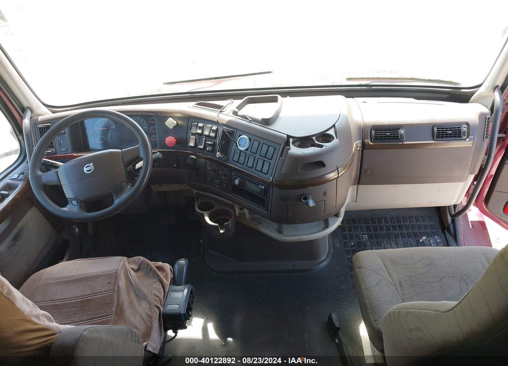 2013 VOLVO VN VNL VIN: 4V4NC9EH5DN542577
