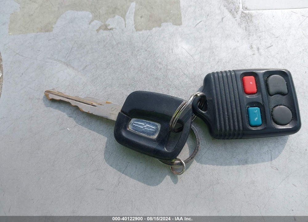 2002 LINCOLN LS V8 AUTO VIN: 1LNHM87A82Y645113