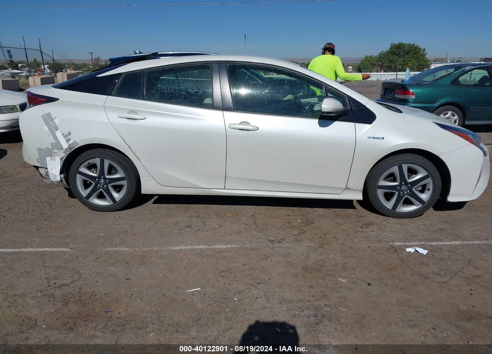 2017 TOYOTA PRIUS THREE TOURING VIN: JTDKARFU3H3533717