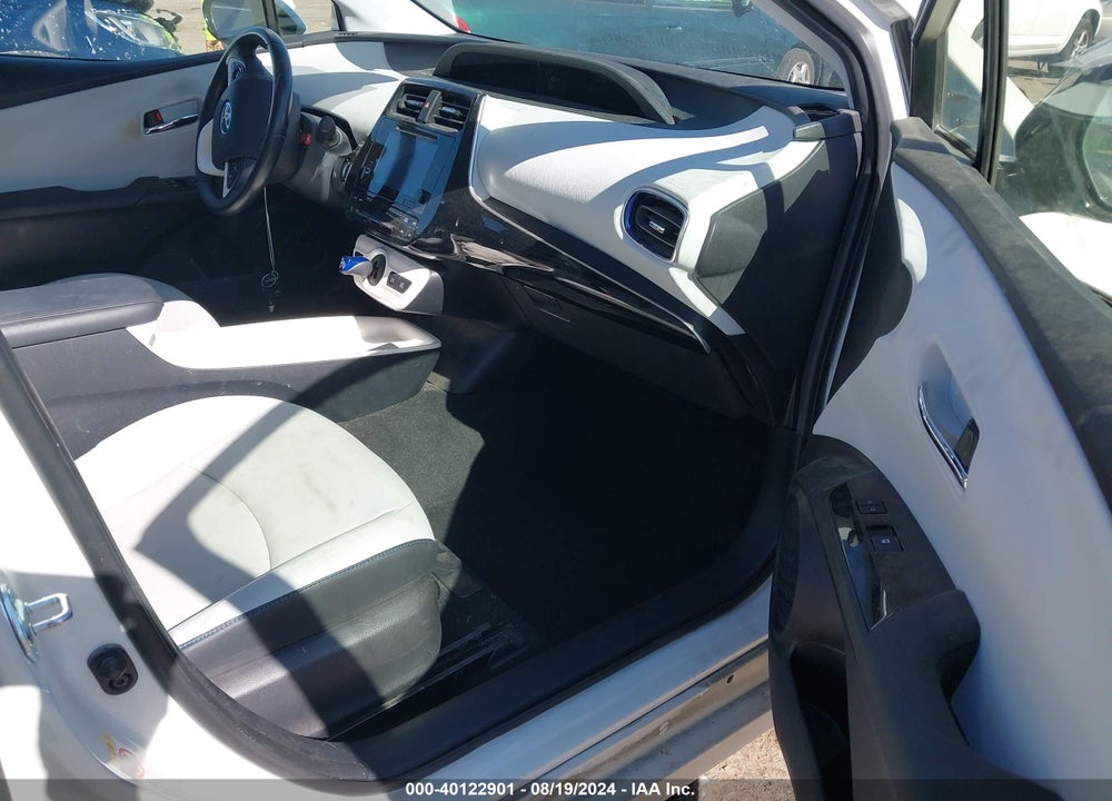 2017 TOYOTA PRIUS THREE TOURING VIN: JTDKARFU3H3533717