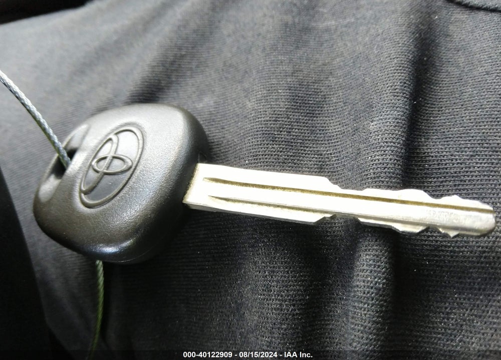 2003 TOYOTA CAMRY SE V6 VIN: 4T1BF32K93U058012