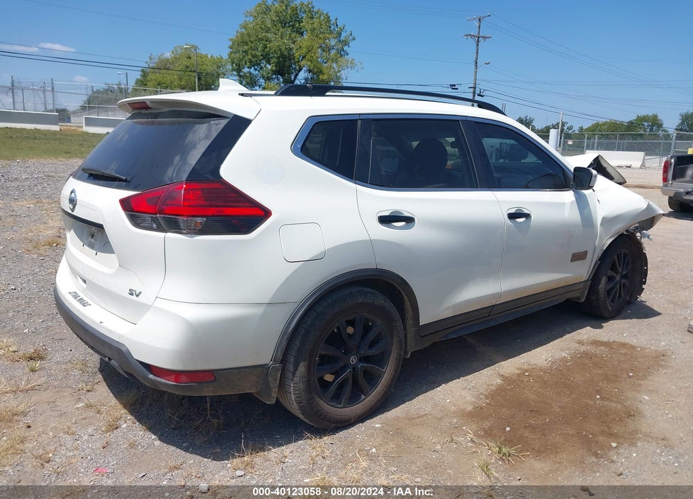2017 NISSAN ROGUE SV VIN: 5N1AT2MT0HC770622