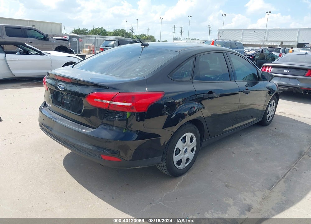 2018 FORD FOCUS S VIN: 1FADP3E21JL286651