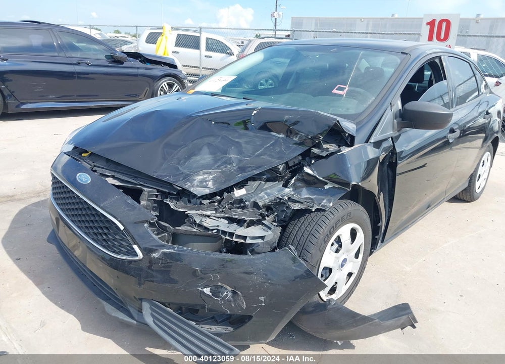 2018 FORD FOCUS S VIN: 1FADP3E21JL286651