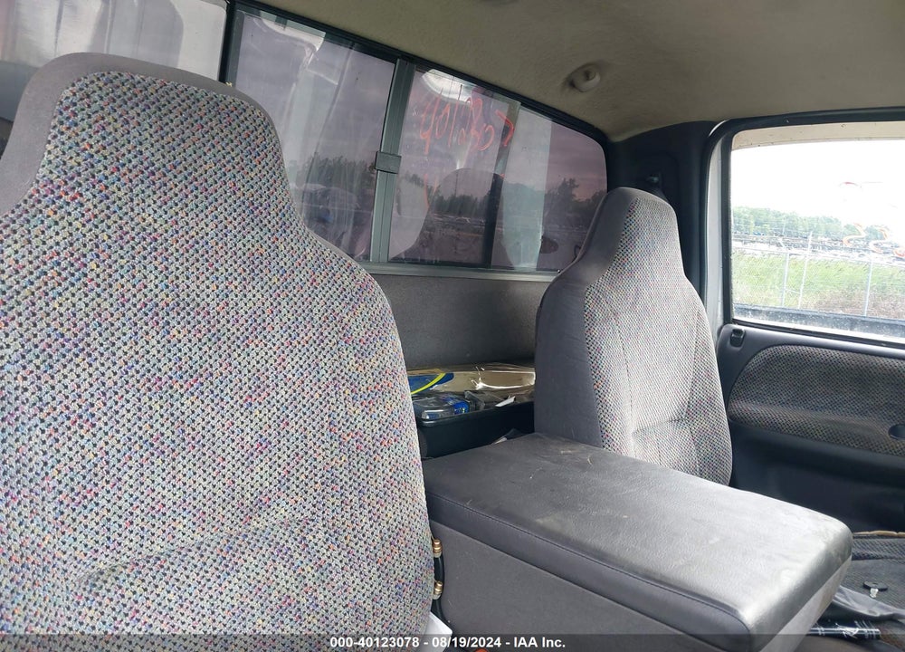 2001 DODGE RAM 1500 ST VIN: 1B7HF16ZX1S174855