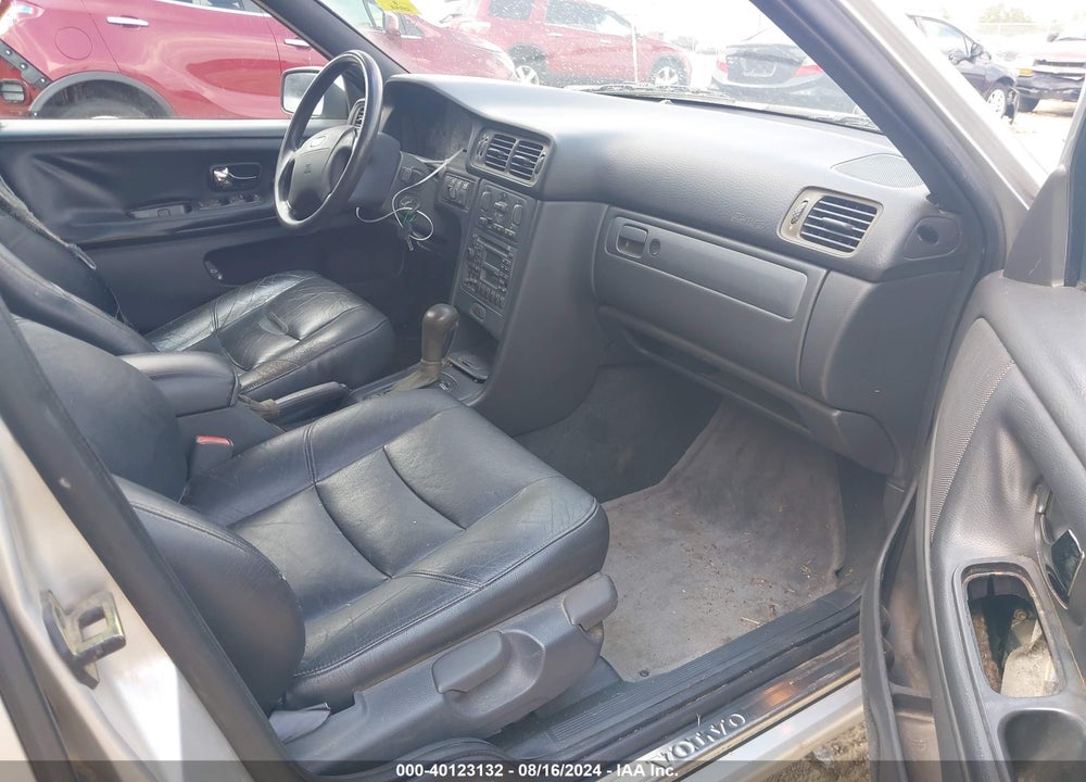 1999 VOLVO V70 VIN: YV1LW55A0X2608054
