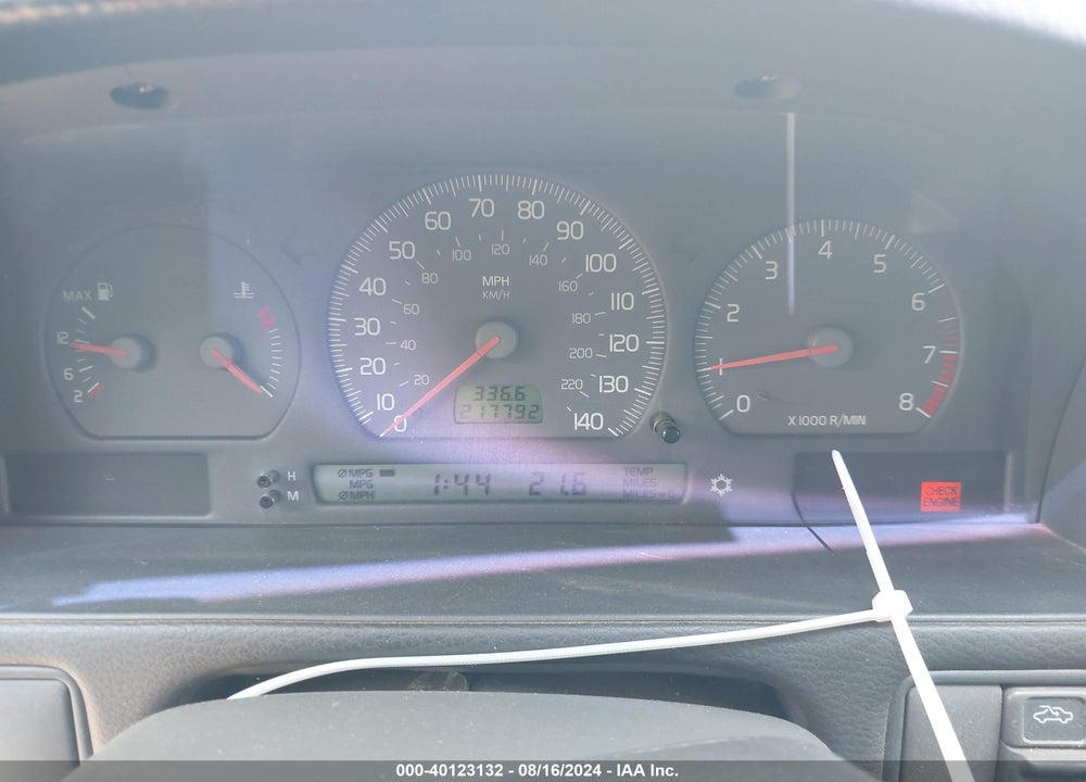 1999 VOLVO V70 VIN: YV1LW55A0X2608054