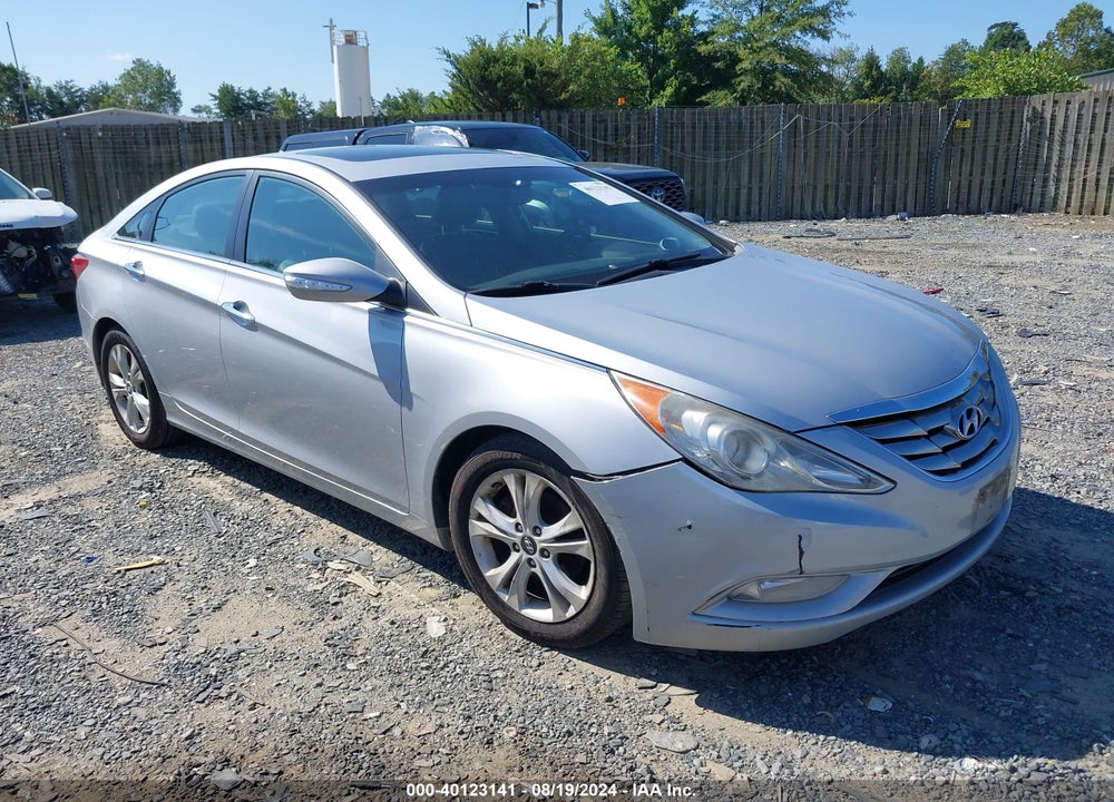 2011 HYUNDAI SONATA VIN: 5NPEC4AC1BH060582