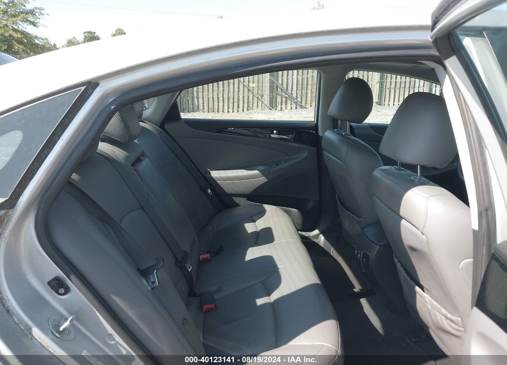 2011 HYUNDAI SONATA VIN: 5NPEC4AC1BH060582