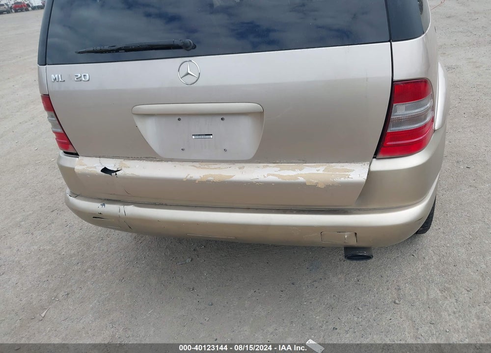 2001 MERCEDES-BENZ ML 320 VIN: 4JGAB54E01A265204