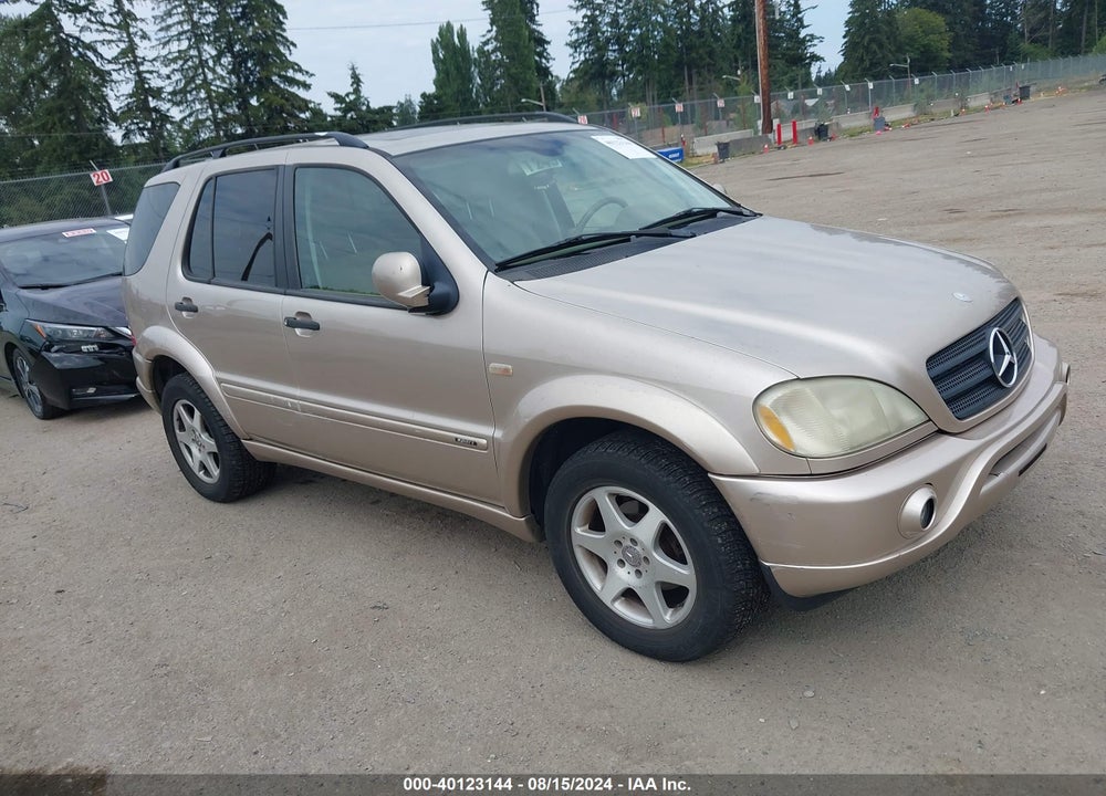 2001 MERCEDES-BENZ ML 320 VIN: 4JGAB54E01A265204