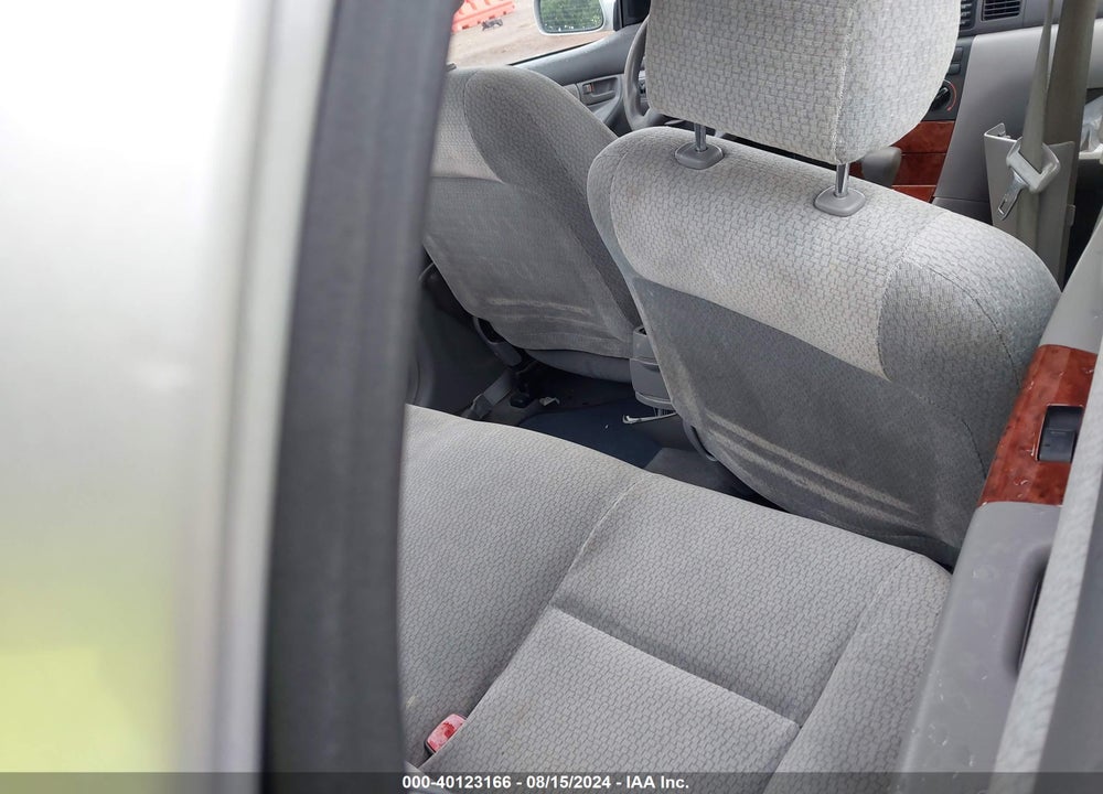 2004 TOYOTA COROLLA LE VIN: 1NXBR32EX4Z257136