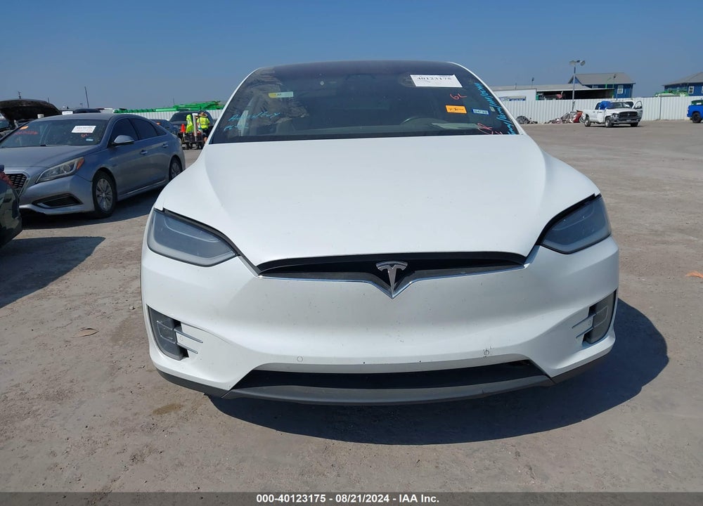 2018 TESLA MODEL X 100D/75D/P100D VIN: 5YJXCBE26JF087949