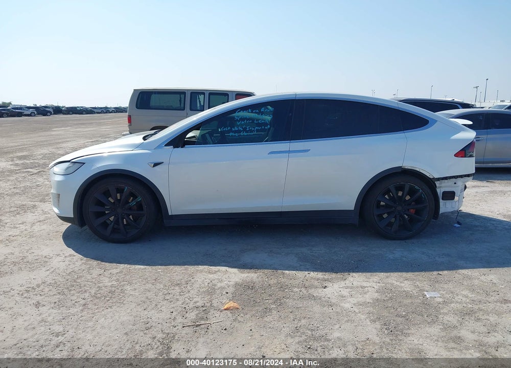 2018 TESLA MODEL X 100D/75D/P100D VIN: 5YJXCBE26JF087949