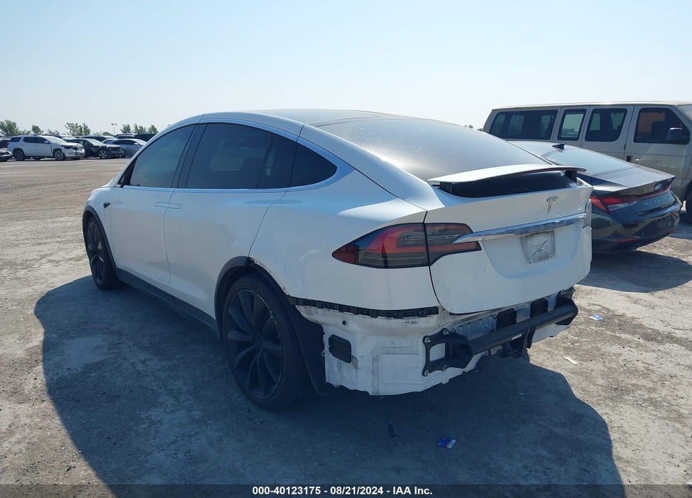 2018 TESLA MODEL X 100D/75D/P100D VIN: 5YJXCBE26JF087949