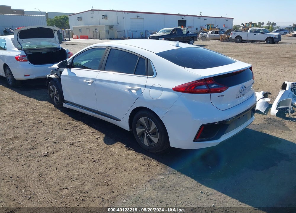 2017 HYUNDAI IONIQ HYBRID SEL VIN: KMHC75LC3HU057773