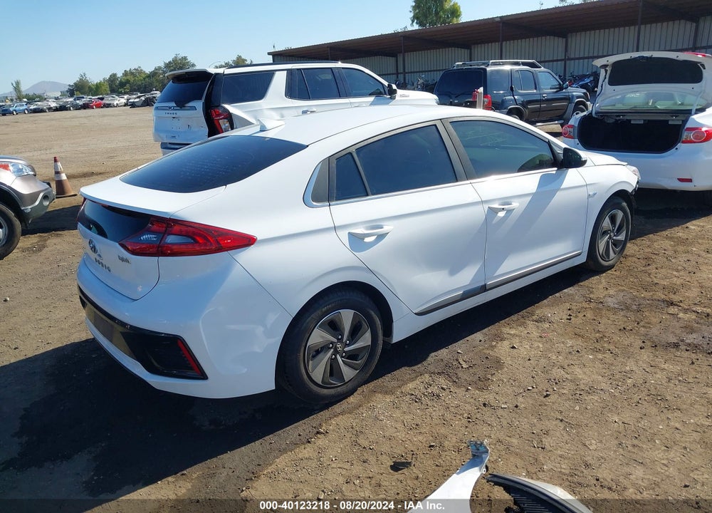 2017 HYUNDAI IONIQ HYBRID SEL VIN: KMHC75LC3HU057773