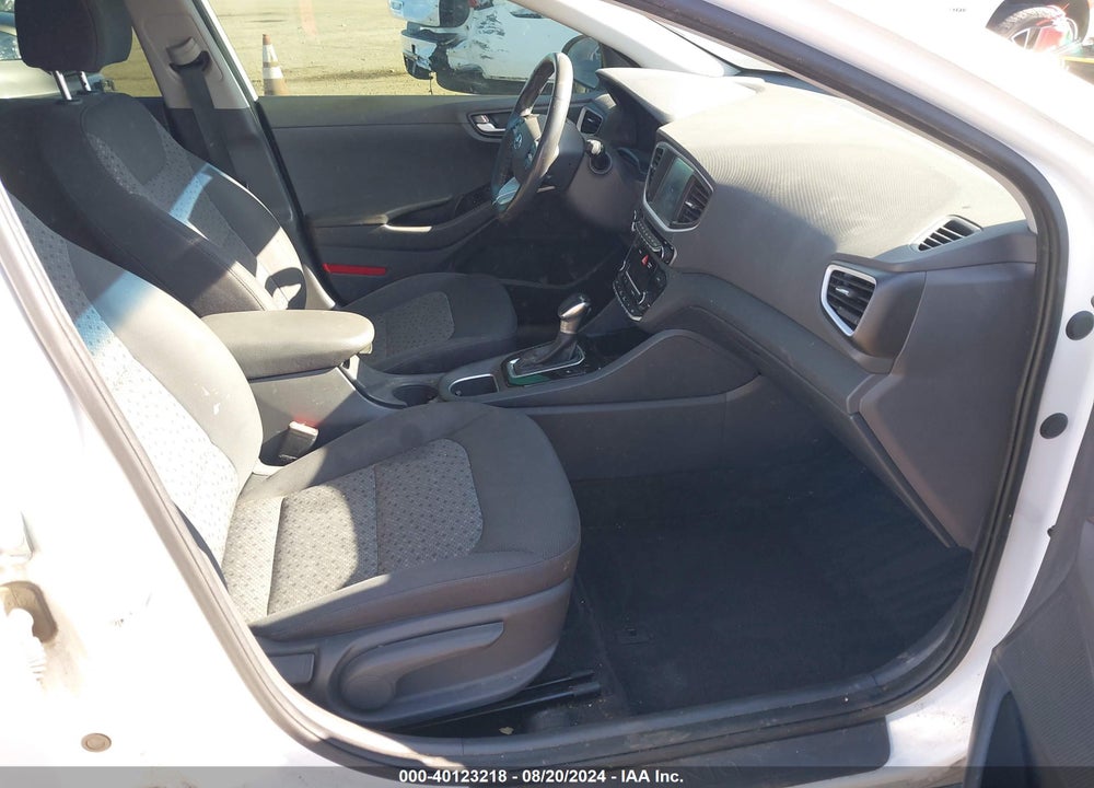 2017 HYUNDAI IONIQ HYBRID SEL VIN: KMHC75LC3HU057773