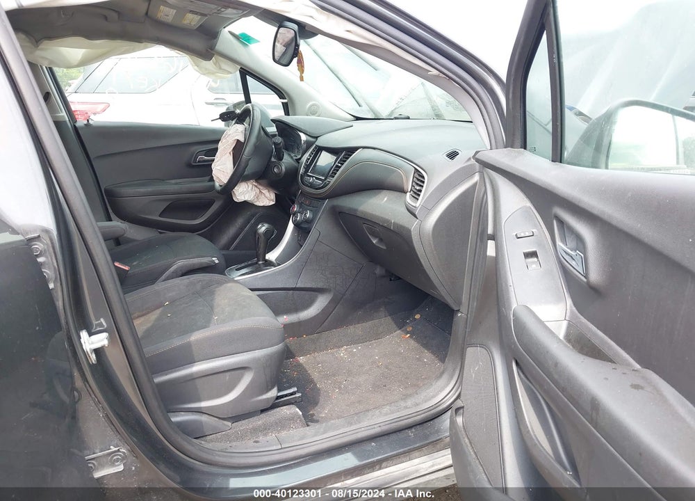 2020 CHEVROLET TRAX FWD LS VIN: 3GNCJKSB5LL272546