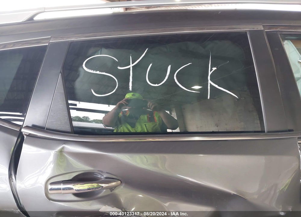 2019 NISSAN ROGUE SL VIN: 5N1AT2MV5KC726477