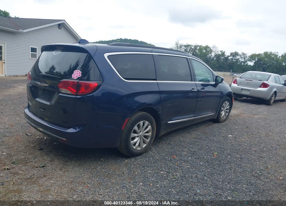 2017 CHRYSLER PACIFICA TOURING L VIN: 2C4RC1BG7HR705927