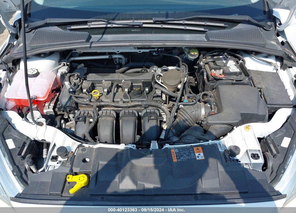 2015 FORD FOCUS SE VIN: 1FADP3K27FL306980