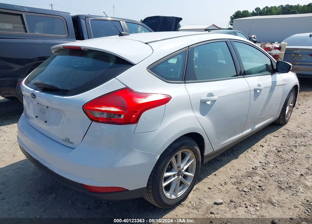 2015 FORD FOCUS SE VIN: 1FADP3K27FL306980